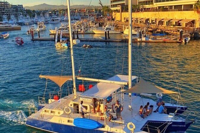 2 Hour Sunset Tour on Catamaran in Cabo San Lucas - Boat Comfort and Group Size: Casual Attire, Realistic Expectations