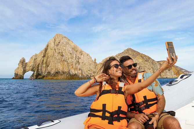6-Hour Guided City and Cruise Tour of Los Cabos with Lunch - San Jose del Cabo: mission, plaza, and the feel of a real town