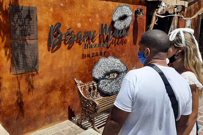 A complete day in a Private Tour to Balandra Beach. - Bésame Mucho Bazar: the Lovers Tree and the lock ritual