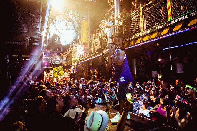 All you can drink (3 hrs) - El Squid Roe Los Cabos - When to go in Cabo: weekday vs weekend expectations