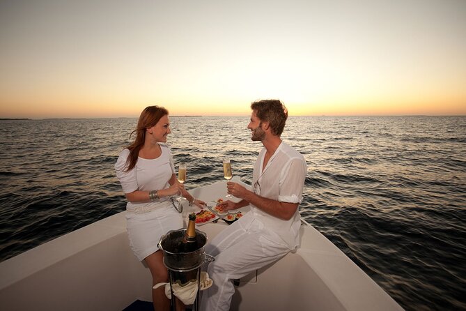 Cabo Arch Sunset Yacht Tour - Dinner & Drinks — Up to 18 Guests - Why This Private Sunset Charter Works in Cabo San Lucas