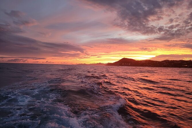 Cabo Arch Sunset Yacht Tour - Dinner & Drinks — Up to 18 Guests - Logistics That Matter: Getting There and Staying Comfortable