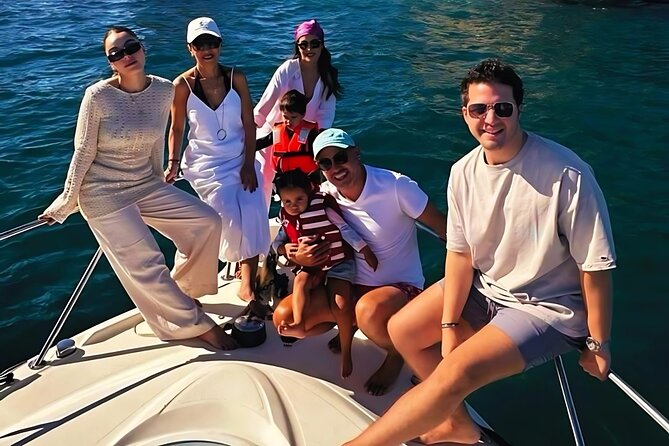 Cabo Private Yacht Cruise to El Arco with Snorkeling Adventure - Why this private yacht cruise to El Arco feels different