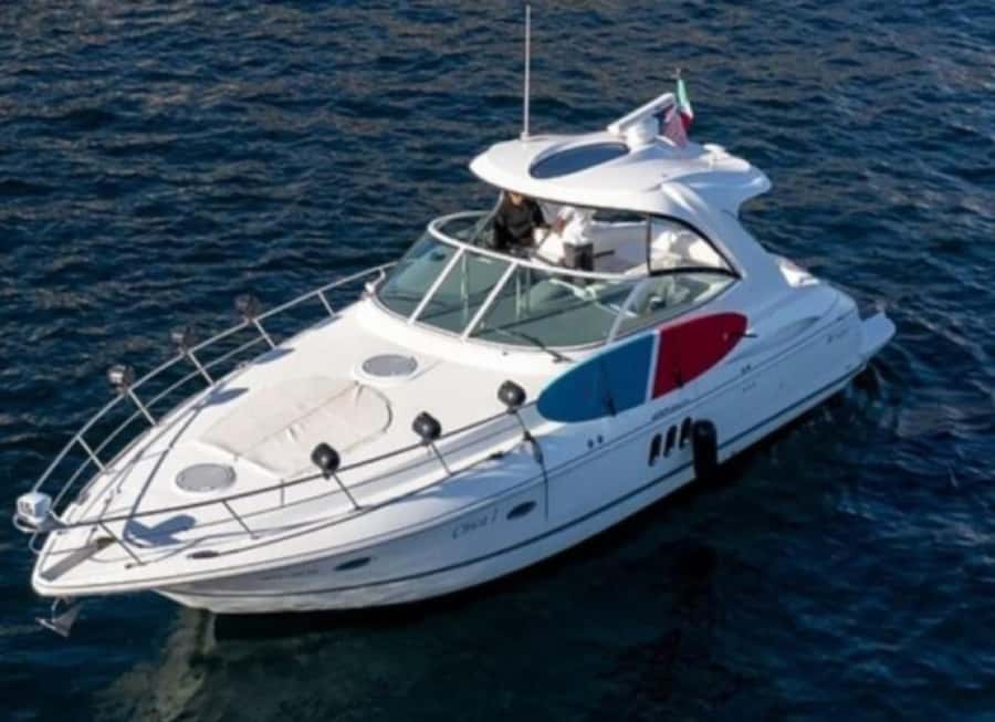 Cabo: Private Yacht Tour, Water Activities, Lunch & Drinks - Lunch and Margaritas Onboard: Where the Value Shows