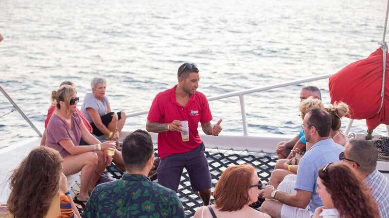 Cabo San Lucas: 2 Hour Sunset Cruise with Food and Wine - Who This Sunset Cruise Is Best For