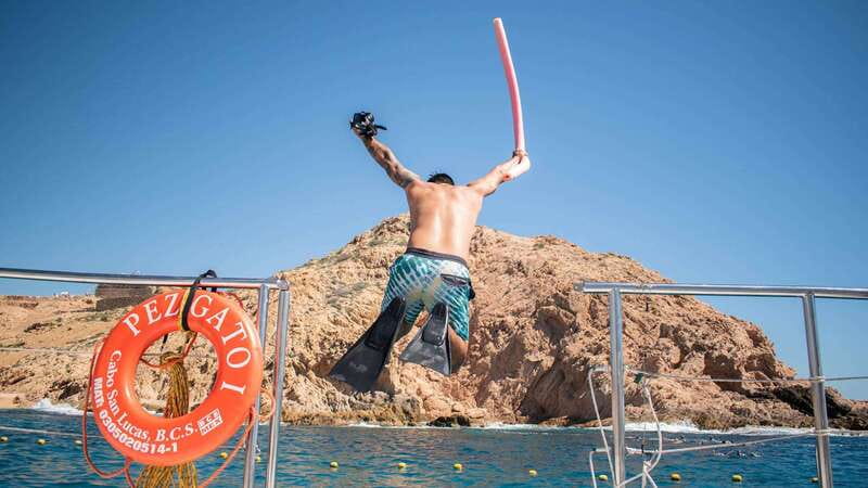 Cabo San Lucas: 4-Hour Snorkeling Cruise with Open Bar - Pickup to Departure: Getting on the Boat Without Waiting Around