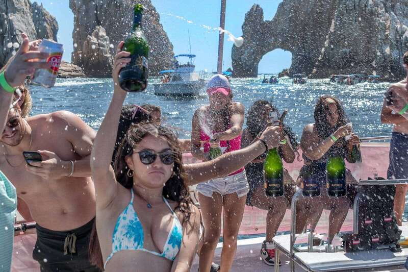 Cabo San Lucas: Adults-Only Boat Party with Drinks & Live DJ - Key things that make this boat party work