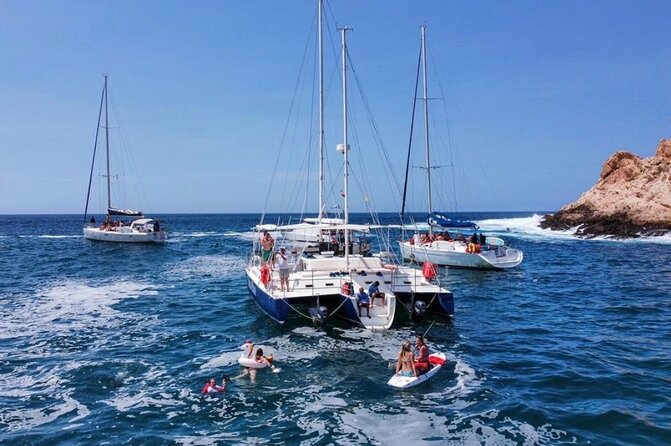 Cabo San Lucas and Santa Maria Bay Snorkeling Sightseeing Cruise - Arch of Cabo: short stop, good payoff, and crew “paparazzi” energy