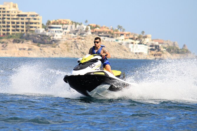 Cabo San Lucas Bay Guided Jet Ski 1 hour Rental - Who should book this jet ski experience?