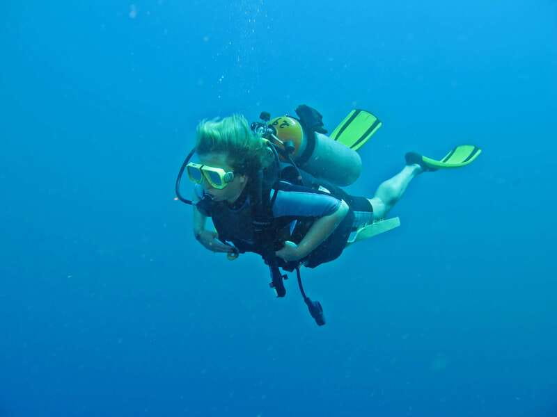 Cabo San Lucas: Beginners Diving Experience w/ Water & Snack - First Meeting and Gear Check: Where the Adventure Starts