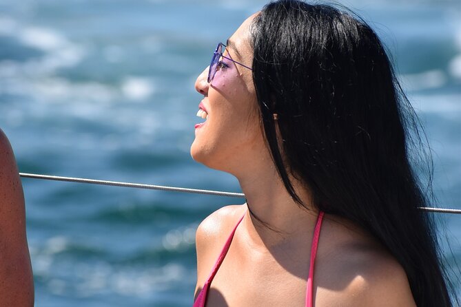 Cabo San Lucas Boat Tour with Snorkeling, Open Bar, and Lunch - Price and value: is $125 per person a good deal?