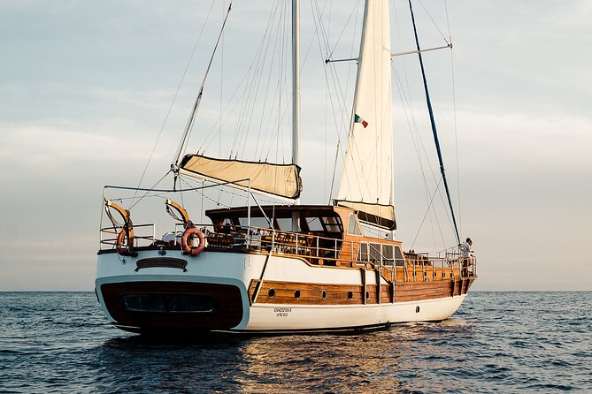 Cabo San Lucas Luxury Sailing Yacht and Dinner with a Chef - Price and Value: What $199 includes, and the $5 fee that sneaks up