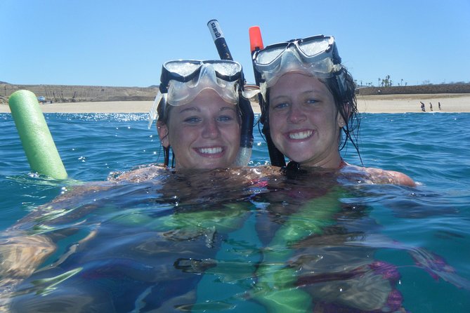 Cabo San Lucas Private 38 ft Sailing Tour with Snorkeling - Photo and swim timing: how to get the best shots at El Arco and Lovers Beach