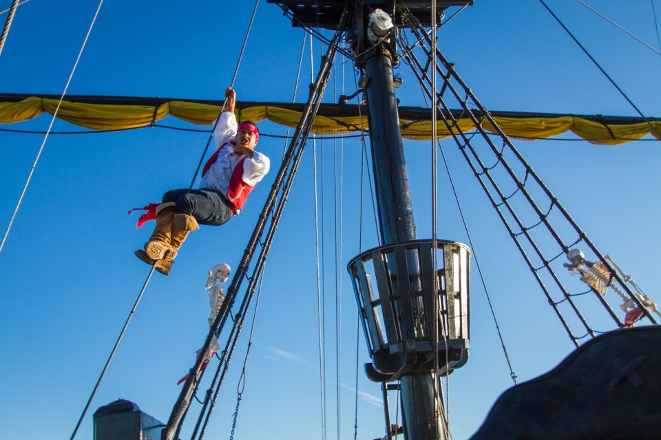 Cabo San Lucas: Sunset Pirate Ship Cruise with Dinner Show - The 30-minute dance show by the Arch: where the energy peaks