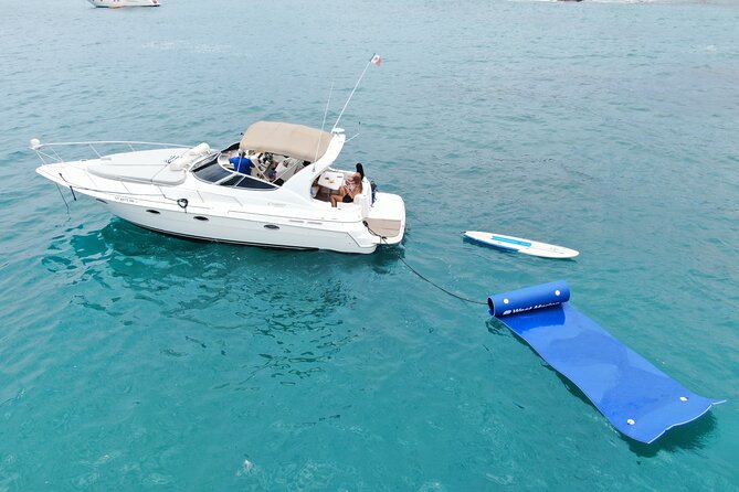Cabo San Lucas Yacht Rental all inclusive - The crew and captain: what good hosting looks like