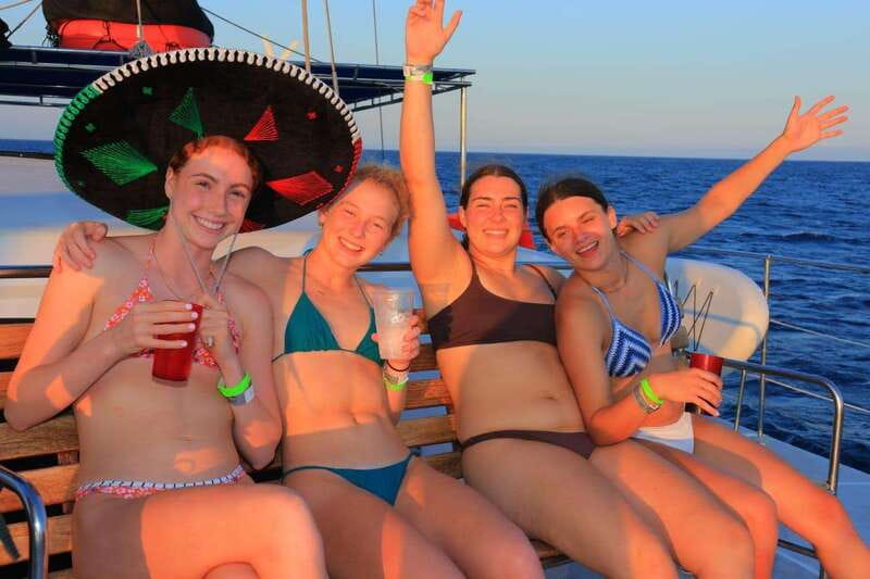 Cabo: Sunset Dj Party, Mexican Show and Tacos - Sailing the bay and Pacific: what the views really do