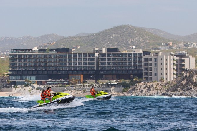 Double Jet Ski and Boat Ride in The Sea of Cortez Guided Tour - The boat ride: Arch of Cabo and a Sea-of-Cortez warm-up