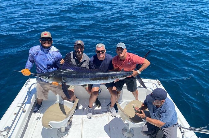 Exclusive Fishing Experience in Los Cabos – Aboard the Phantom I - How the timing works in a 5-hour Cabo charter day