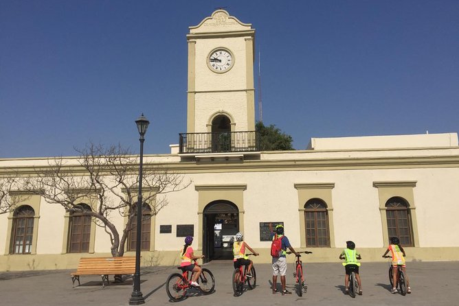 Following the bike lane, discover the main attractions of San José del Cabo - Where you meet and what to expect right at the start