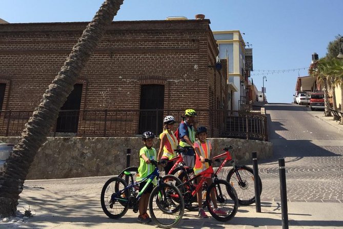 Following the bike lane, discover the main attractions of San José del Cabo - Gallery District San José del Cabo: understanding how tourism took root