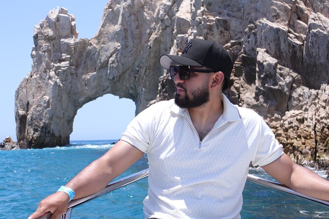 Group tour of the Cabo San Lucas Arch - How the review scores translate into a real expectation