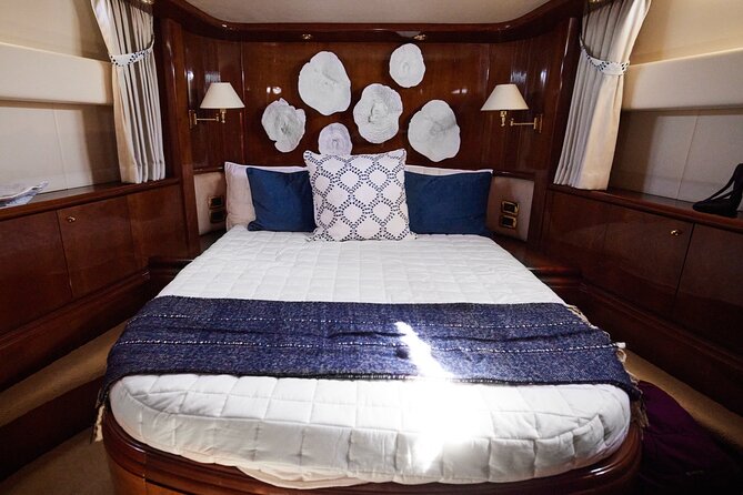 Heather Nikki 80 ft Italian Azimut Yacht Rental - Open bar and personal bartender: how to keep the day effortless