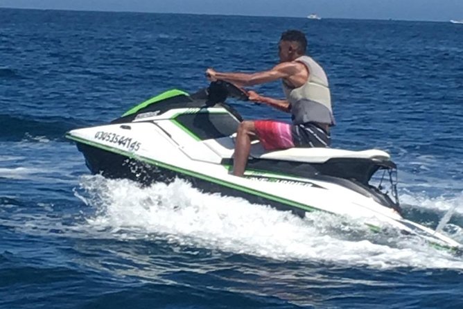 Jet Skiing in Cabo San Lucas - Safety and Staff: What to Watch for at Check-In