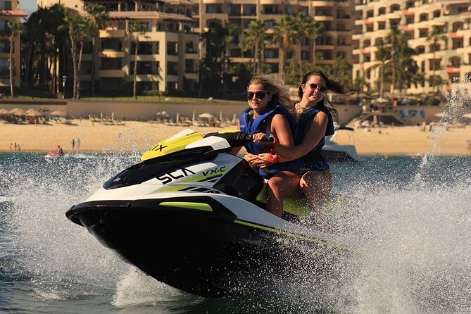 Jetski Ride Activity in El Medano Beach of Mexico - The jet ski itself: Yamaha power, weight rules, and who can ride