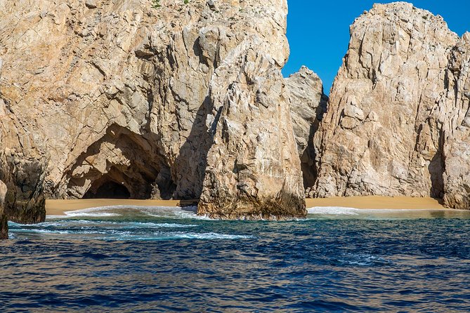 Land’s End Experience – Arch, Beaches & Marine Life - Guides and crew: why the human touch matters here