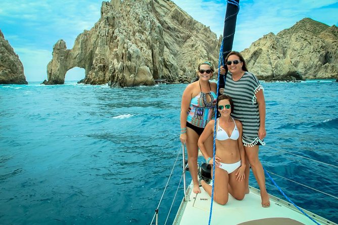 Lands End Luxury Sail and Snorkel Cruise in Cabo San Lucas - Snorkeling in a sheltered bay: gear, fish, and when to ask for extra help