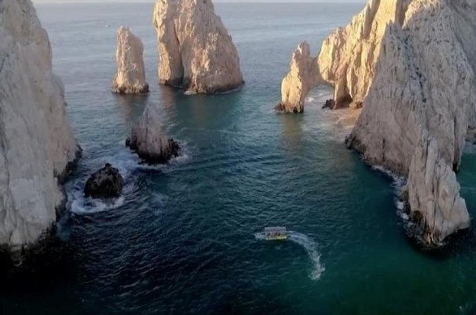 Lands End Tour by Clear Boat in Cabo San Lucas - El Arco de Cabo San Lucas: The Arch Photo Moment