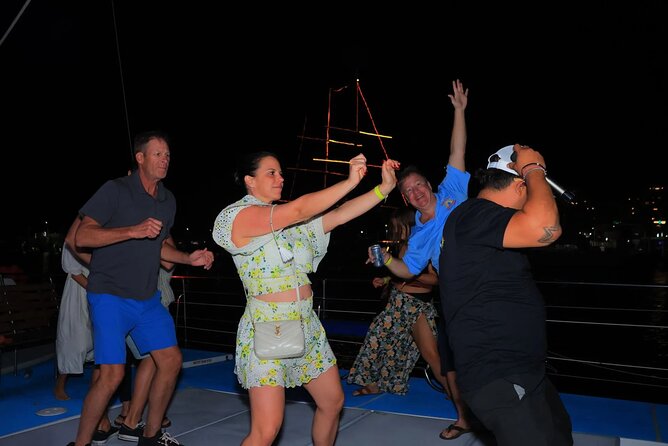 Los Cabos Catamaran Cruise with Open Bar & Light Snack - Crew and atmosphere: why people remember the service (and why the vibe isn’t for everyone)