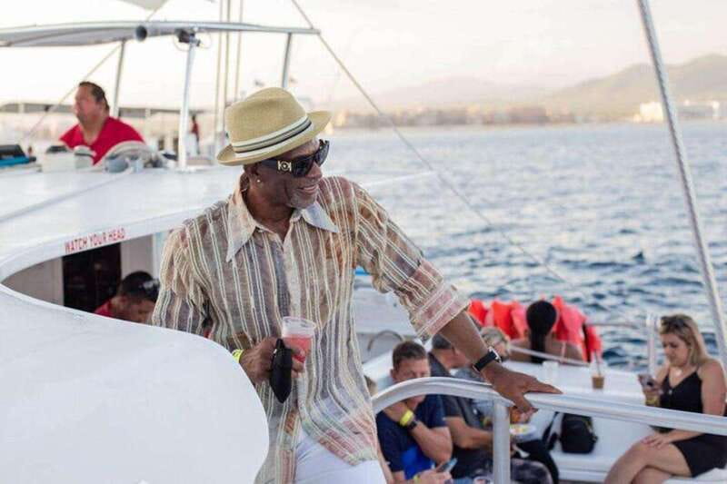 Los Cabos: Jazz & Wine Sunset Catamaran Cruise - Tropicat 65-Foot Catamaran: Your Floating Sunset Lounge
