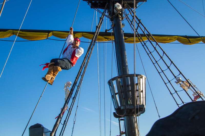 Los Cabos: Pirate Ship Sunset Cruise & Show with Dinner - Two hours on the Buccaneer Queen: the big picture