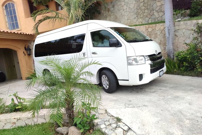 Los Cabos Private Transportation (Zone 3) One Way - Price and Value: $85 Per Group for a One-Way SJD Transfer