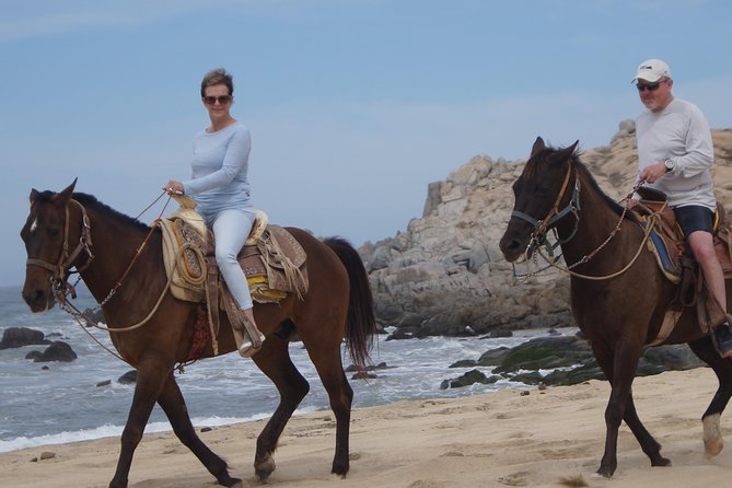 Love is in the air: Private Cabo Beach Sunset Horse Ride W Dinner - Sunset dinner on private sand: fajitas, drinks, and timing