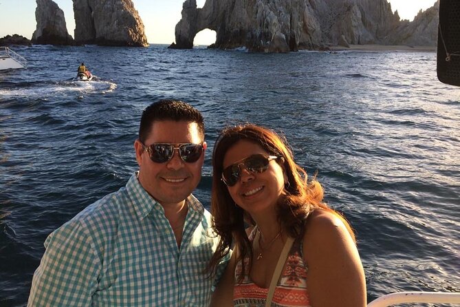 Luxury Cruise with Dinner and Music in Los Cabos - Timing, pickup, and the boat-name confusion problem