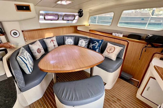 Luxury Sailing catamaran charter in Cabo San Lucas all inclusive - All-inclusive on board: lunch, open bar, and water gear that actually gets used