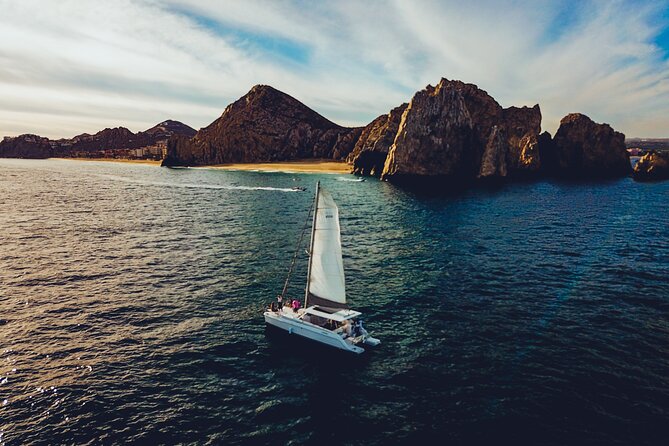 Luxury Whale Watch Cruise to The Arch Los Cabos - Your 2-Hour Route: Cabo San Lucas and the Arch