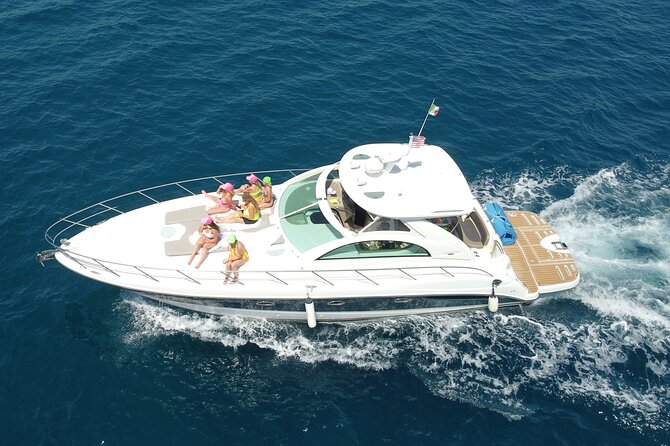 Luxury yacht for private tour EN Cabo San Lucas - Arch of Cabo San Lucas: The Photo Stop You Can Actually Nail