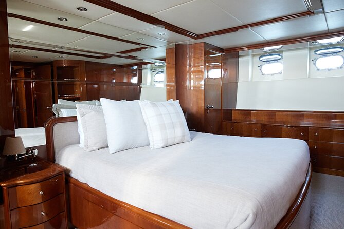Number Juan 100ft Yacht Azimut Rental - Key Things to Know Before You Sail on Number Juan