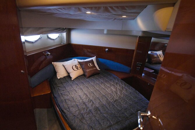 Olivia Grace 60 ft British Princess Yacht Rental - How the cruise works for groups up to 10