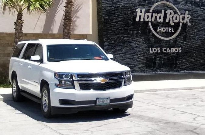 One Way Airport Transfer from SJD-Hotel or Hotel-SJD Cabo San Lucas Zone - Vehicle options, passenger limits, and what it means for your bags
