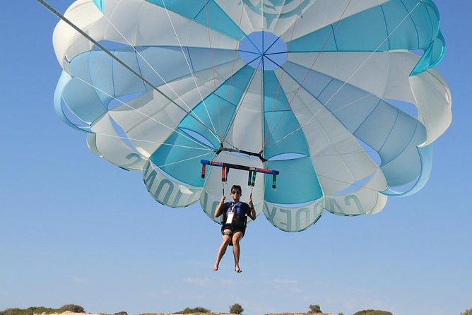 Parasailing Los Cabos Adventure - How the harness lift works on the boat