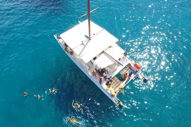 Private Catamaran Snorkeling Cruise in Los Cabos - Food and Drinks: Why the Open Bar Feels Like Part of the Experience