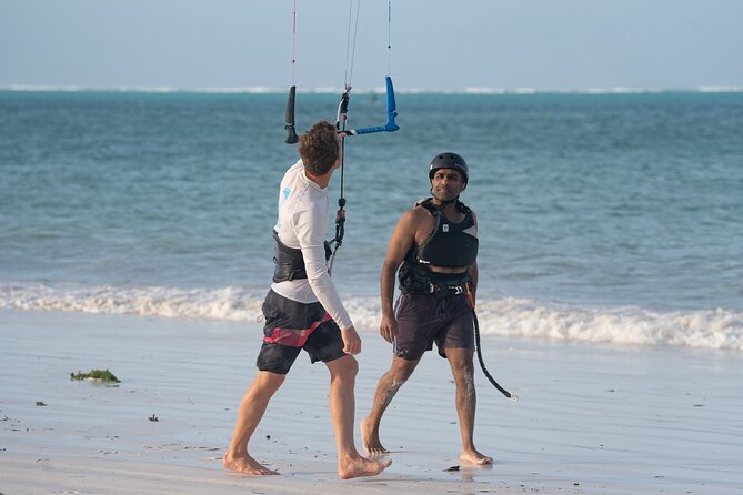 Private Kitesurfing Discovery in La Ventana - Gear setup and wind theory: the foundation you’ll actually use