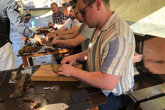 Private Puro Cigar Creation Workshop in Los Cabos - Leaf Types, Moisture, and Prepping Tobacco: Where Most Mistakes Happen