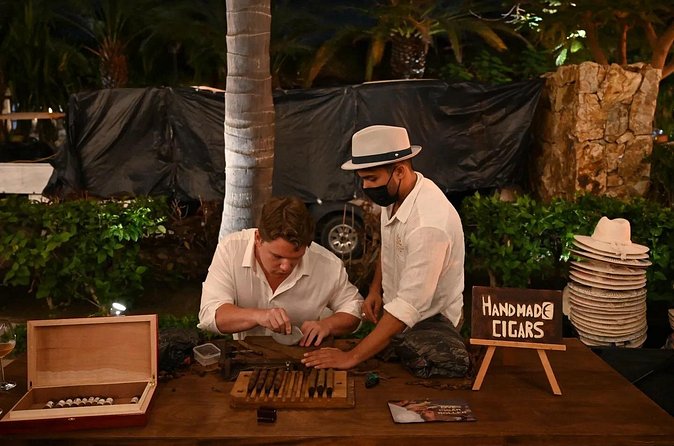 Private Puro Cigar Creation Workshop in Los Cabos - Tools, Filler, and Binder: Building the Cigar Body