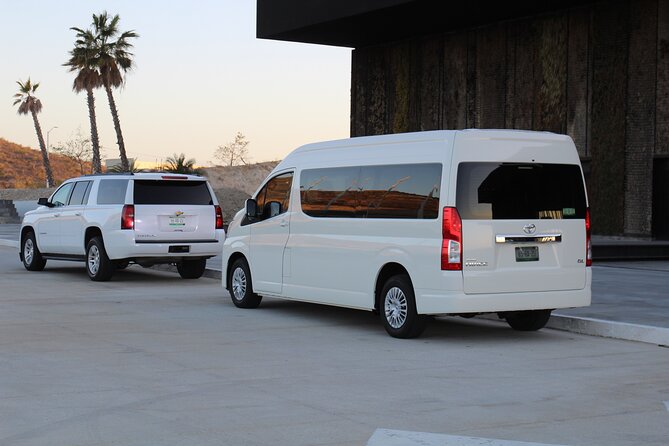 Private San Jose del Cabo Roundtrip Airport Transfer - Choosing the right vehicle for up to 7 people