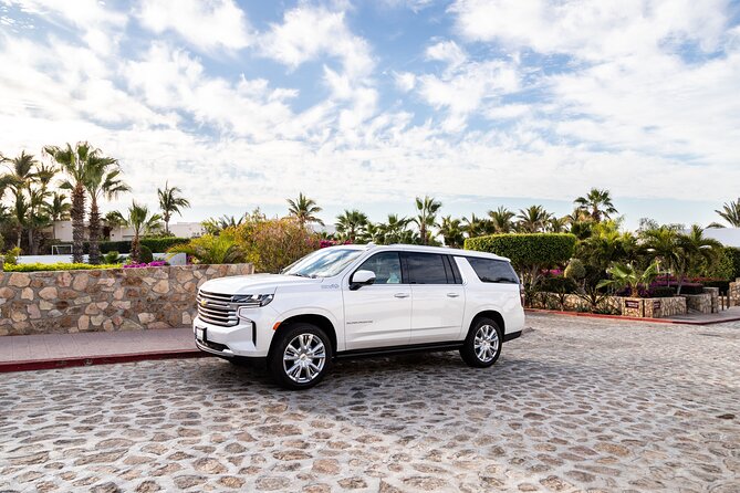 Private SUV Round-Trip from Airport to Hotels in the Corridor - Round-trip reality: arrival timing, hotel drop-off, and the optional shopping stop